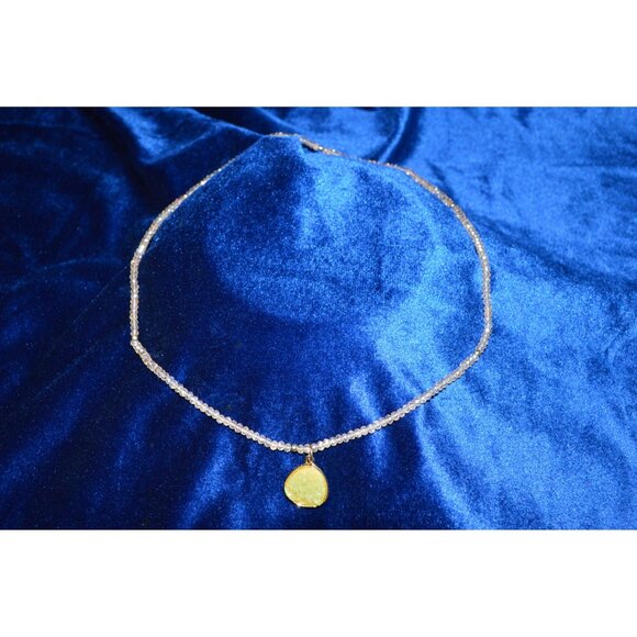 Crystal Beaded Necklace With Light Green Tear Drop Gold Tone Pendant Stretch - Picture 1 of 7